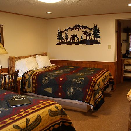 Saratoga Hot Springs Resort Room photo
